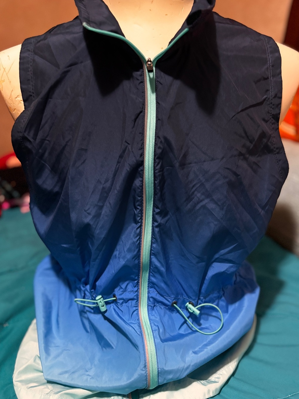 Xersion Women’s wind breaker type vest